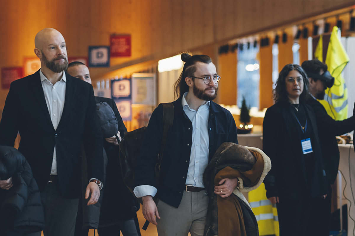 Partnerskap erbjuder både fysisk närvaro och digital medverkan, möjlighet att dela deltagandet med fler medarbetare samt ger tillgång till beslutsfattare och nyckelpersoner.